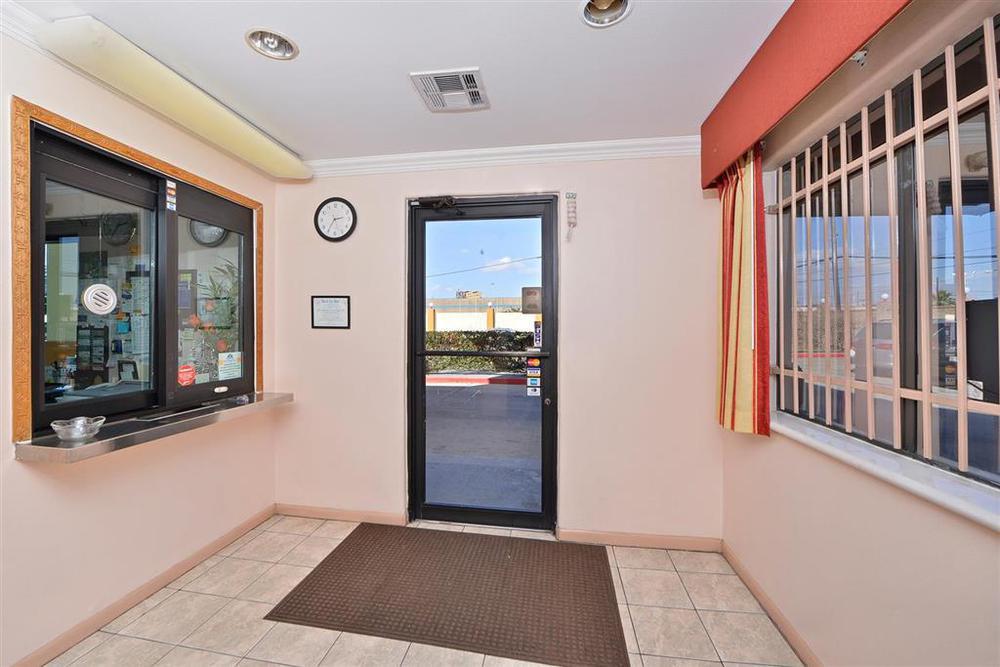 Americas Best Value Inn Houston Heights At I-45 Wnętrze zdjęcie