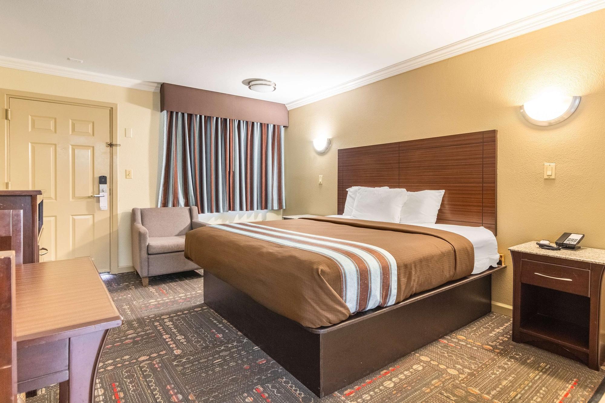 Americas Best Value Inn Houston Heights At I-45 Zewnętrze zdjęcie