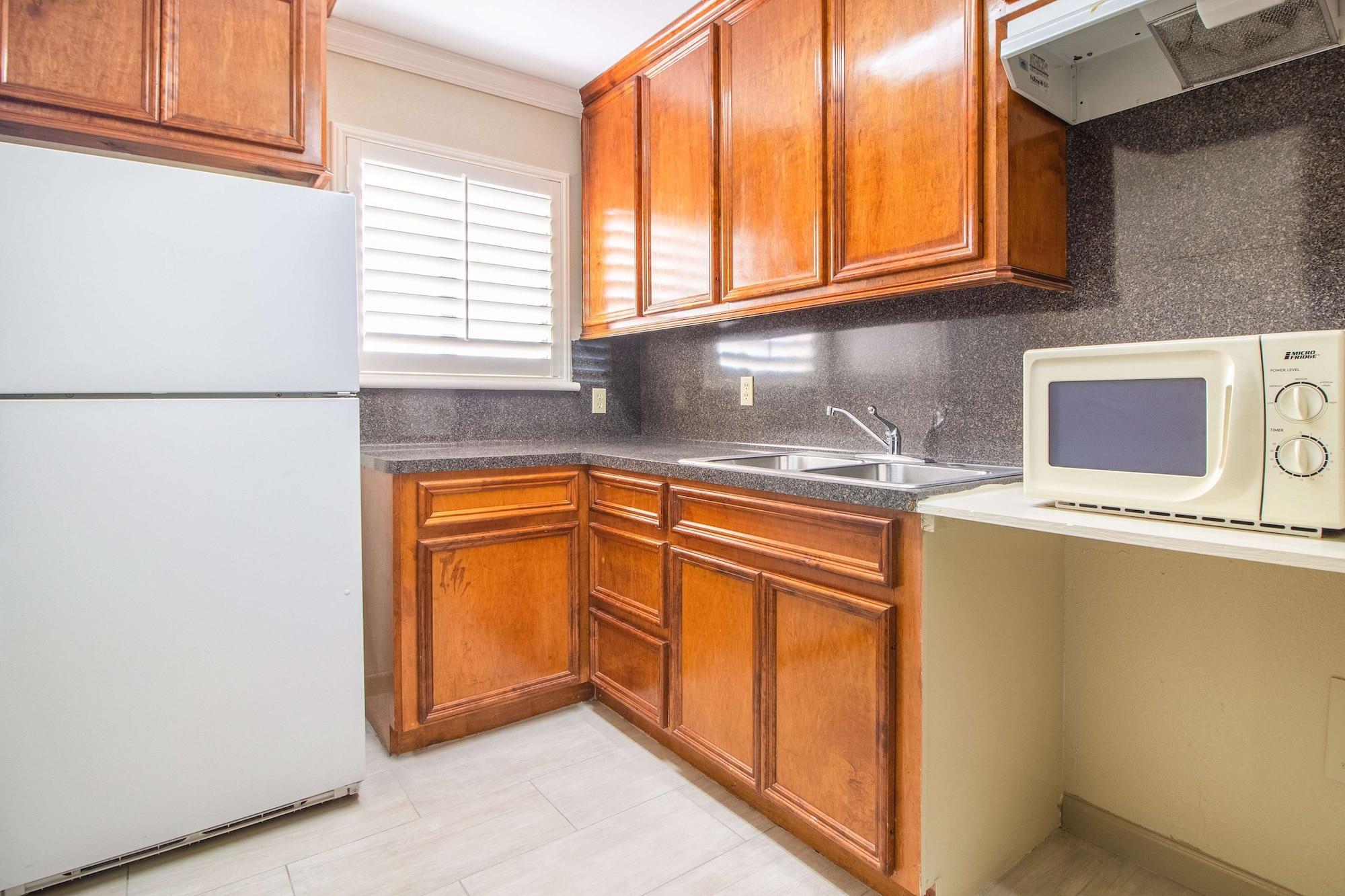Americas Best Value Inn Houston Heights At I-45 Zewnętrze zdjęcie