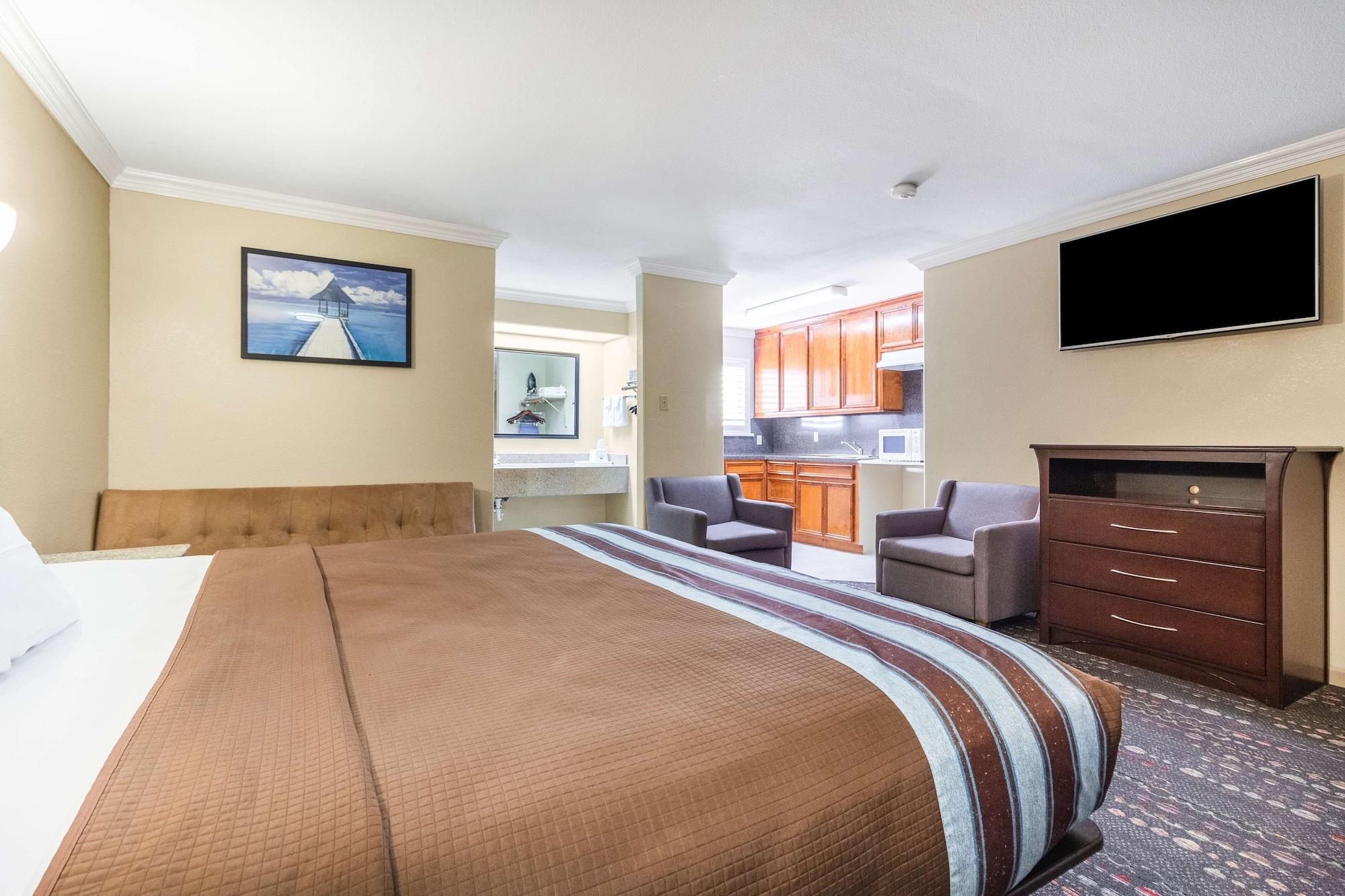 Americas Best Value Inn Houston Heights At I-45 Zewnętrze zdjęcie