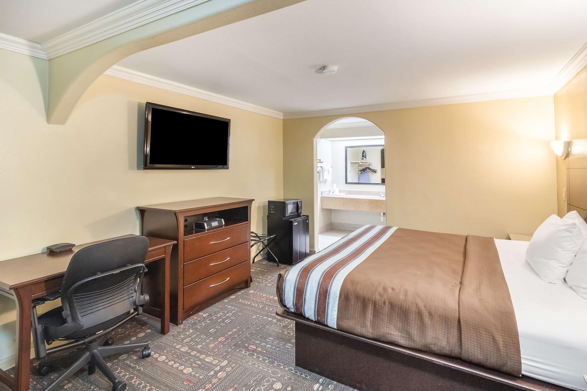 Americas Best Value Inn Houston Heights At I-45 Zewnętrze zdjęcie
