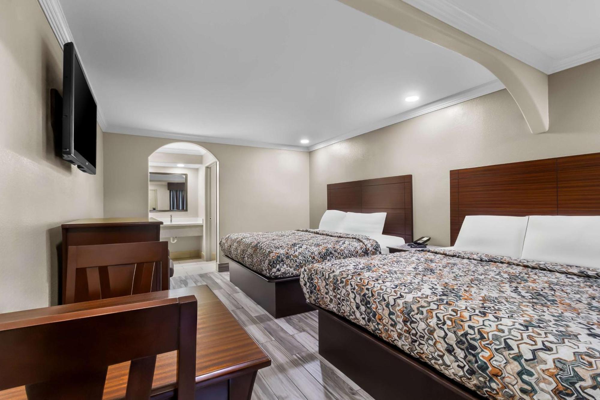 Americas Best Value Inn Houston Heights At I-45 Zewnętrze zdjęcie