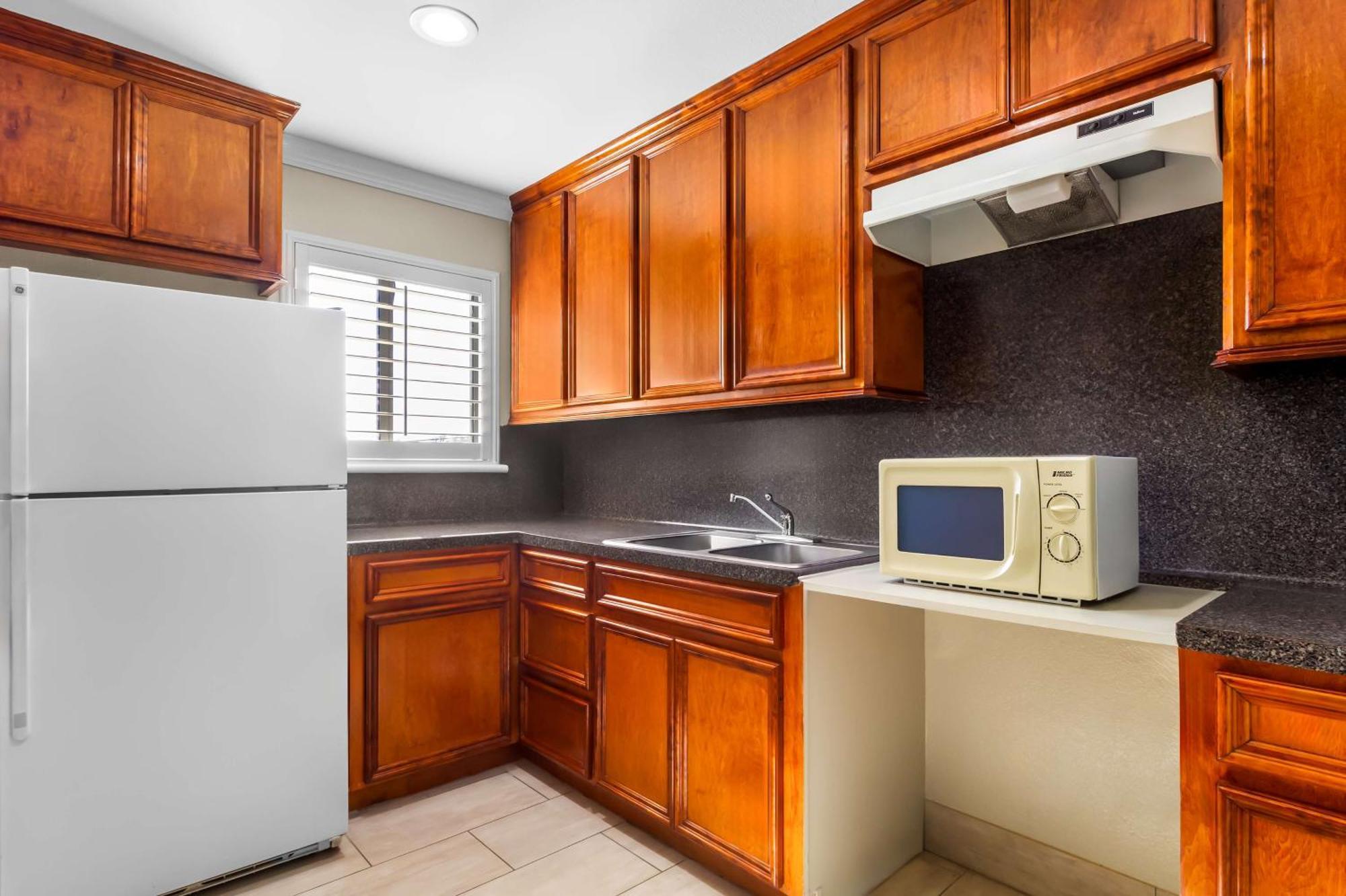 Americas Best Value Inn Houston Heights At I-45 Zewnętrze zdjęcie